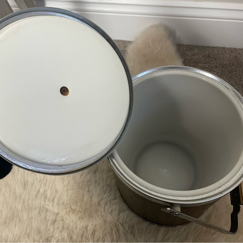 Kromex Vintage Mid Century Modern Faux Wood Ice Bucket - Picture 3 of 4